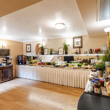 Ξενοδοχείο Hotel Studio 3*