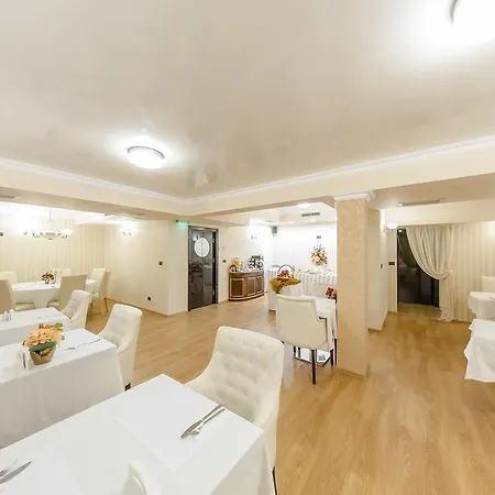 Hotel Studio 3* Veliko Tárnovo