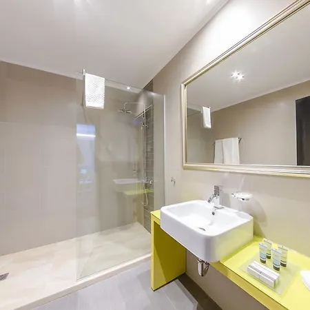 Hotel Studio 3*
