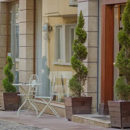Hotel Studio فندق